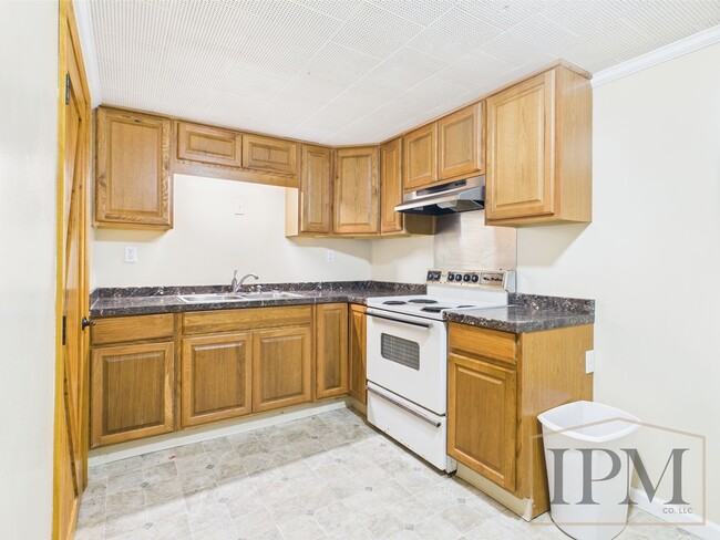 Building Photo - 307 N Fayette St