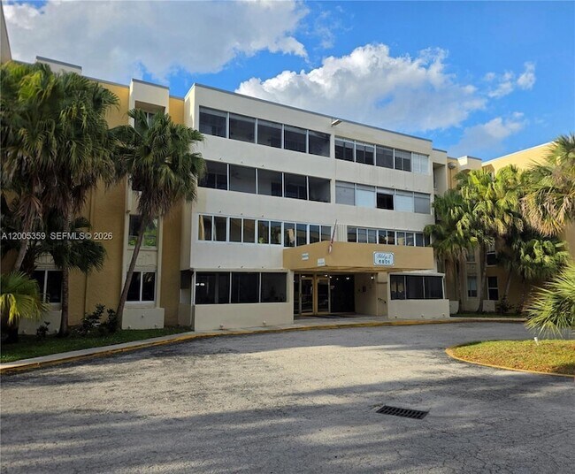 Building Photo - 6801 SW 147th Ave