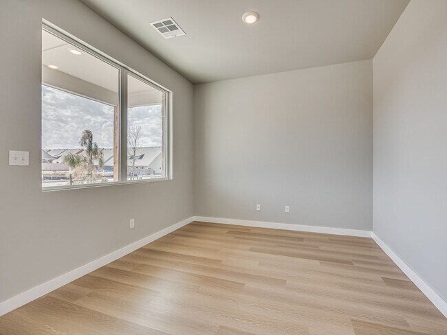 Building Photo - 537 NW 176th St