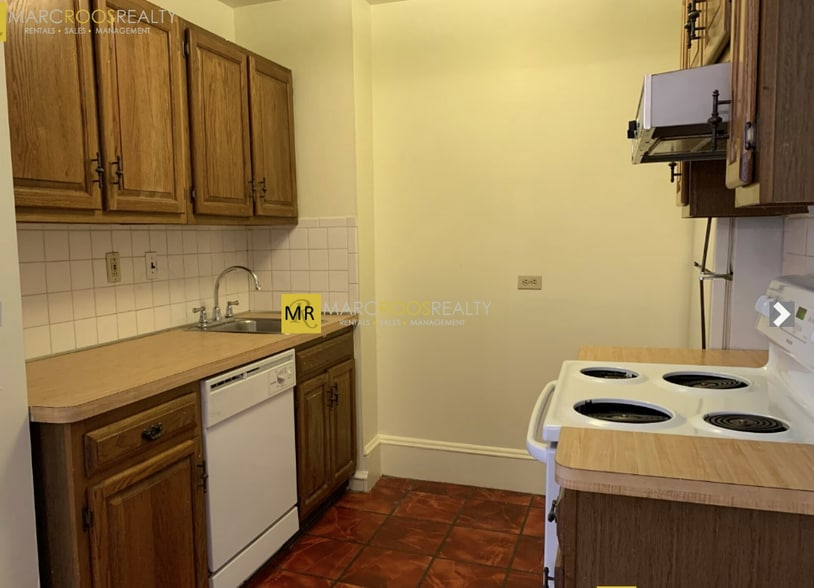 Building Photo - 373 Commonwealth Ave