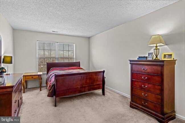 Building Photo - 656 Covington Ct