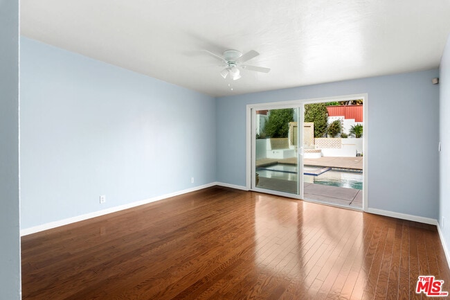Building Photo - 3818 Seahorn Dr