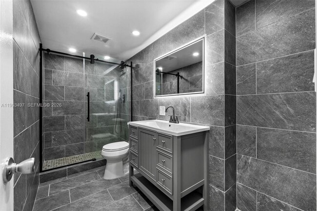 Building Photo - 401 Golden Isles Dr