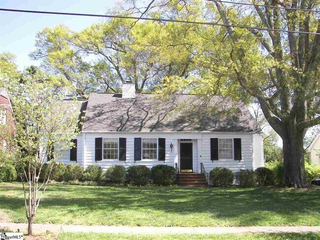 Primary Photo - 101 W Augusta Pl