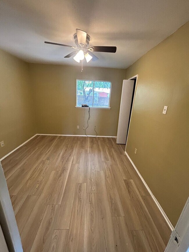 Building Photo - Discover the home and live like royalty!