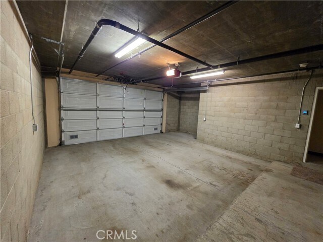Building Photo - 88 N Roosevelt Ave