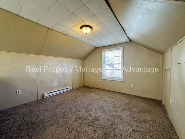 Building Photo - Ferndale Charm Close to Everything - Bay W...