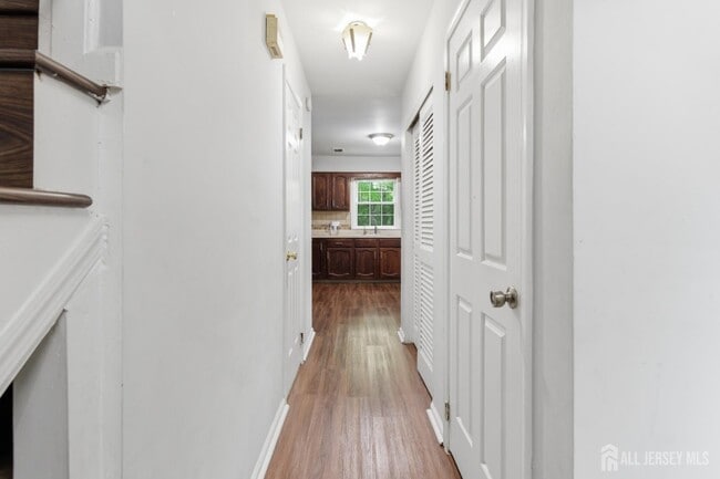 Building Photo - 2804 Cricket Cir