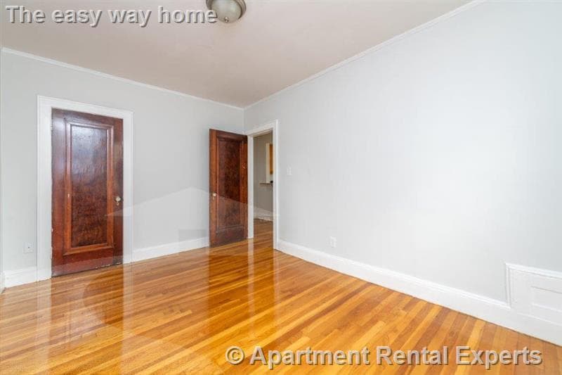 Building Photo - 136 Highland Ave