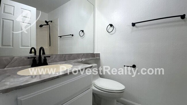 Building Photo - 12511 Townhill Ct