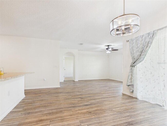 Building Photo - 4942 SW 97th Ln
