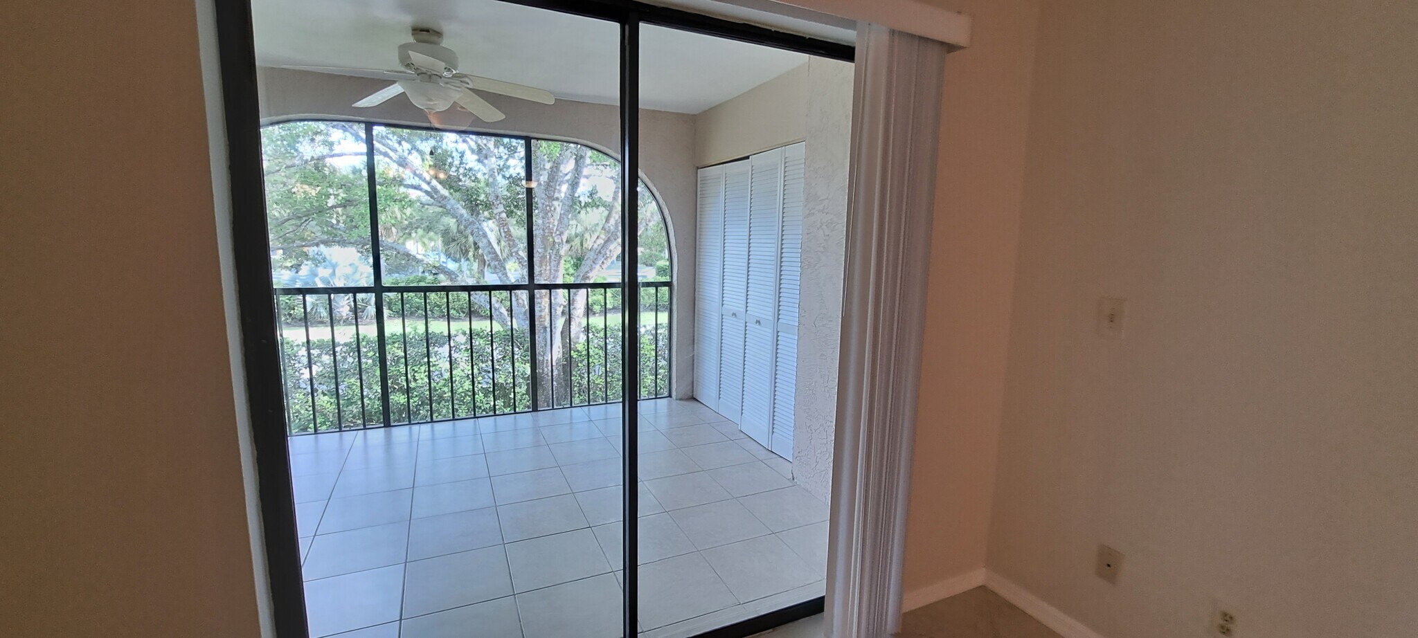 Lanai - 10011 Maddox Ln