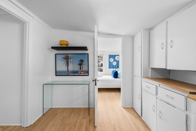 Building Photo - 344 Bonair St