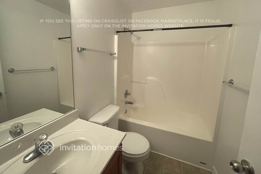 Building Photo - 952 Gardenia Curve