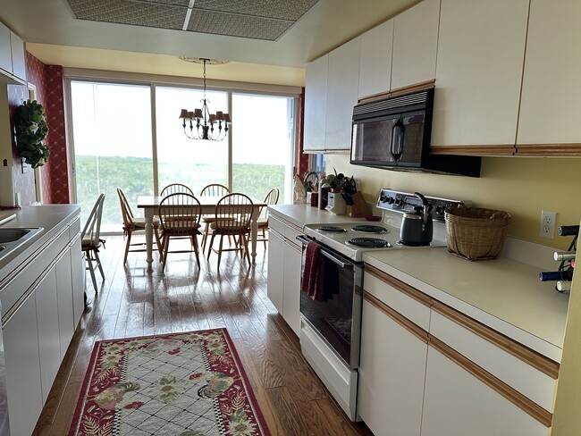 Kitchen - 6361 Pelican Bay Blvd