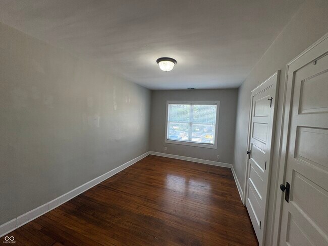 Building Photo - 4842 N College Ave