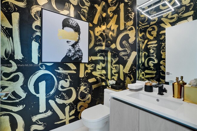 Building Photo - 3131 NE 7th Ave