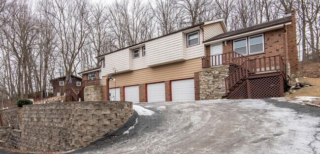 Building Photo - 21225 Mary Lynn Dr