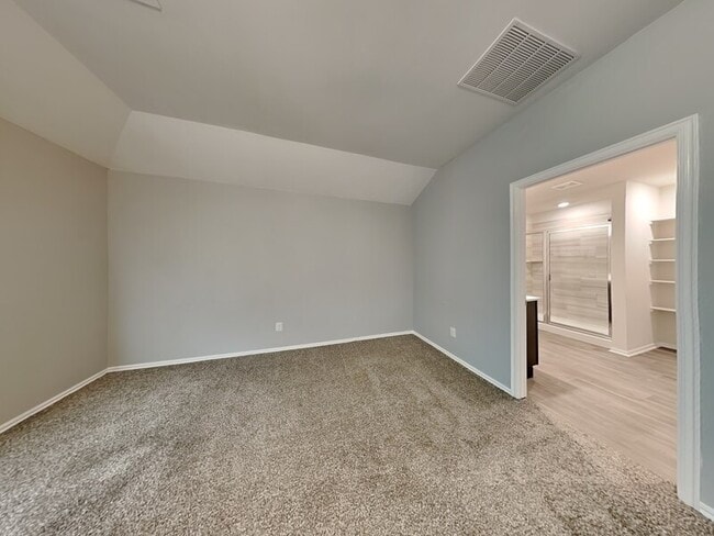 Building Photo - 3420 moraine dr