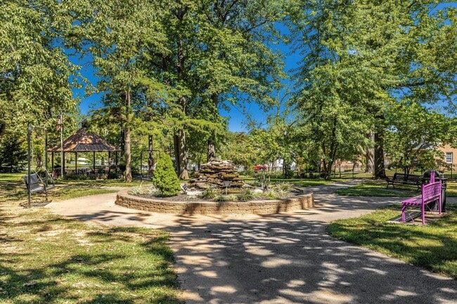 Building Photo - Wildwood Park Rental