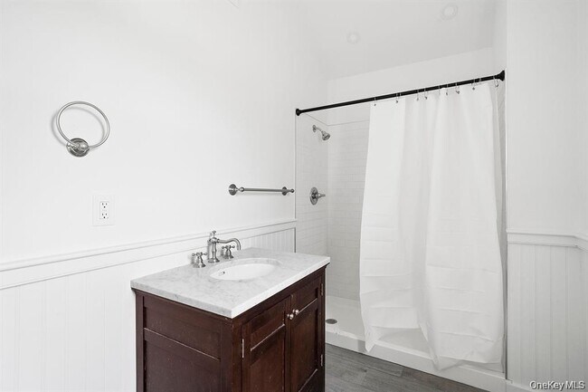 Building Photo - 35 Gardners Ln
