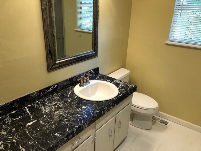 Building Photo - Available 9/8. Beautiful 4BR/2.5BA Home Av...