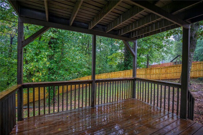 Building Photo - 605 Tunbridge Dr