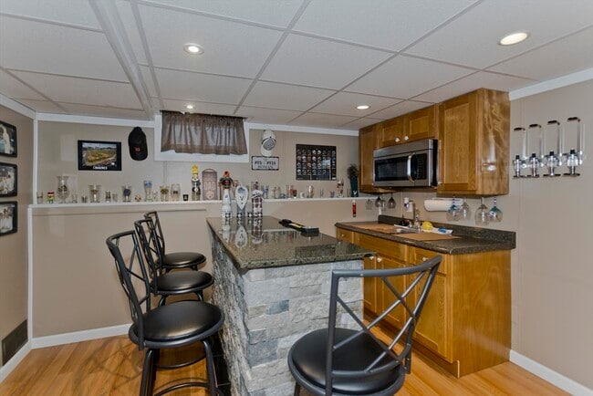 Building Photo - 83 Chalmers St