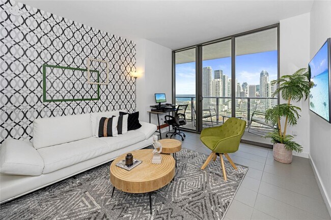 Building Photo - 1600 NE 1st Ave