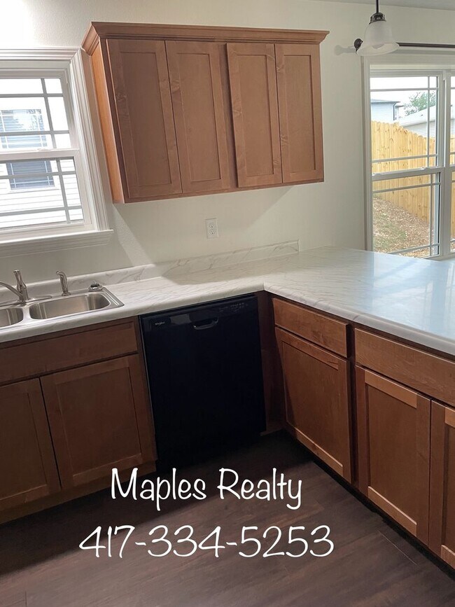 Building Photo - NEW CONSTRUCTION SINGLE FAMILY HOME ~  3 bed, 2 bath HOME in Hollister MO