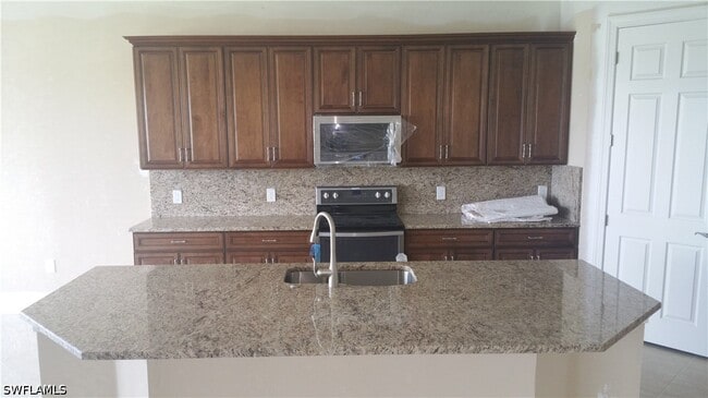 Building Photo - 10096 Avalon Lake Cir