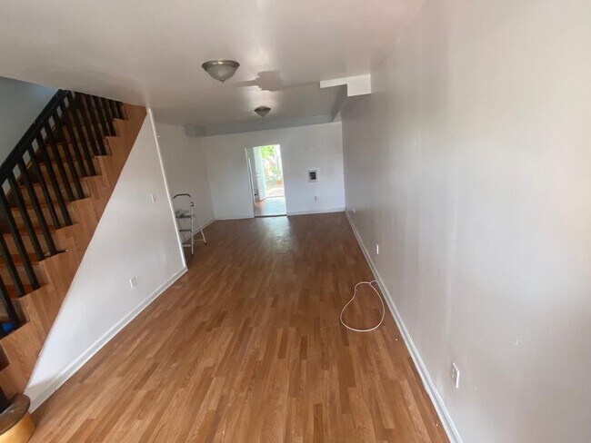 Building Photo - 1114 Jackson St