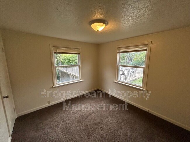 Building Photo - 1317 Salem Ave