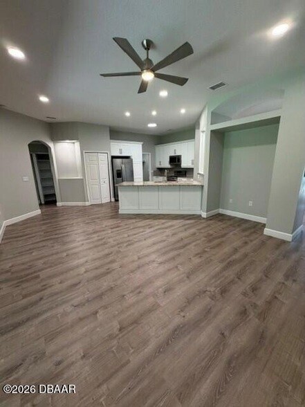 Building Photo - 6807 Henno Ct