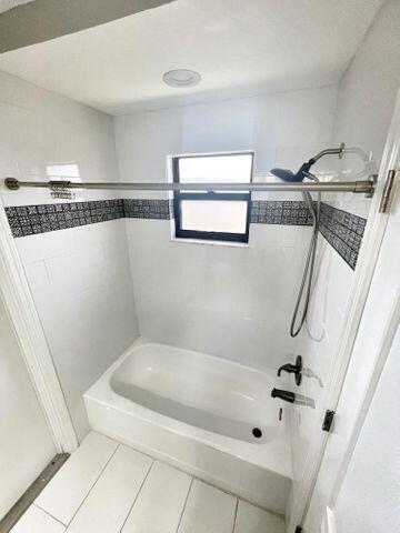 Building Photo - 1365 SE Bayharbor St