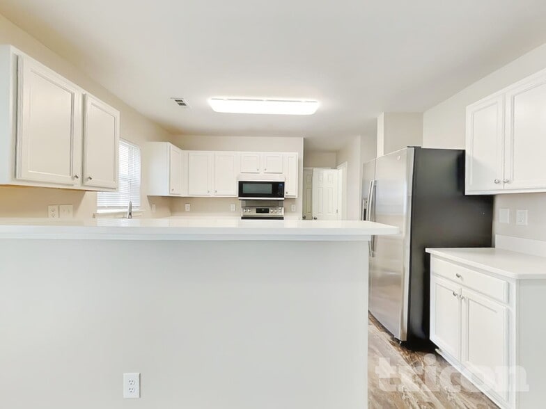 Building Photo - 8000 McGarry Trail