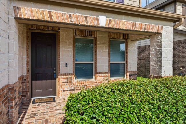 Building Photo - 20623 Pioneer Oak Ln