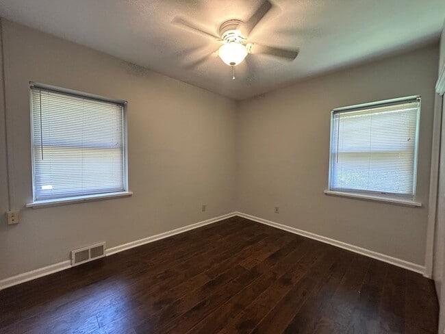 Building Photo - Available August 20th, 2026!!