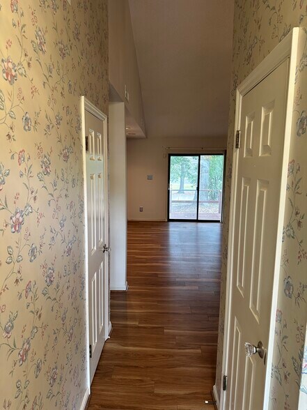 Building Photo - 2501 Saint Christopher Cir SW