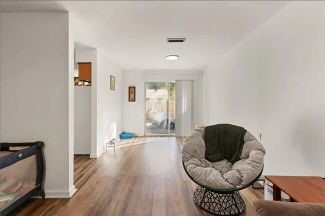 Building Photo - 540 Chateau Cir