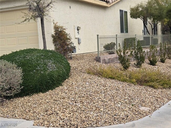 Building Photo - 5196 Alfingo St