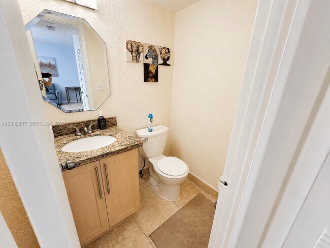 Building Photo - 3161 S Ocean Dr