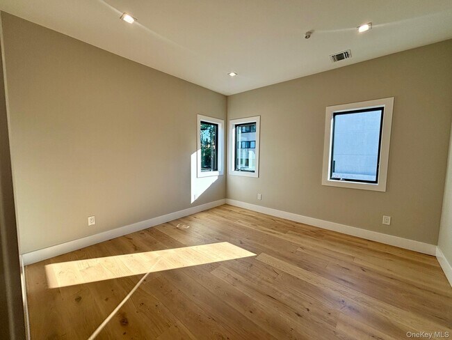 Building Photo - 159 Harrison Ave