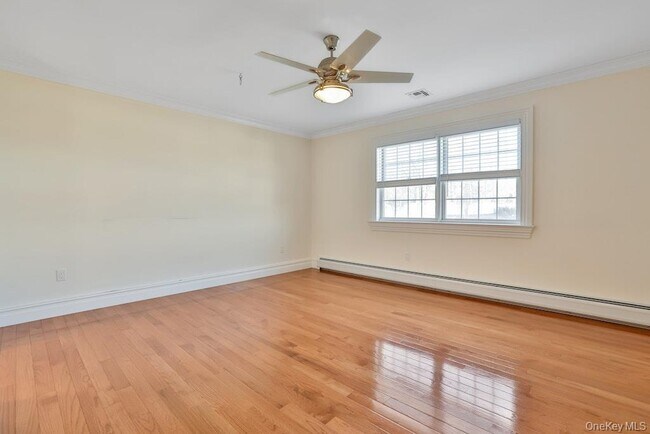 Building Photo - 34 Renfrew Rd