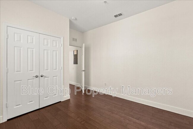 Building Photo - 6402 Cava Alta Dr