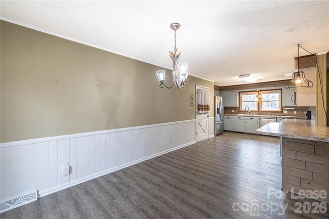 Building Photo - 24752 Kates Dr