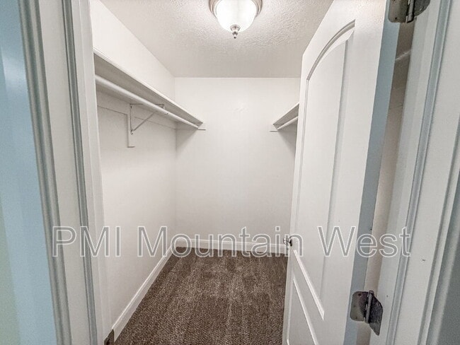 Building Photo - 2779 W 5525 S