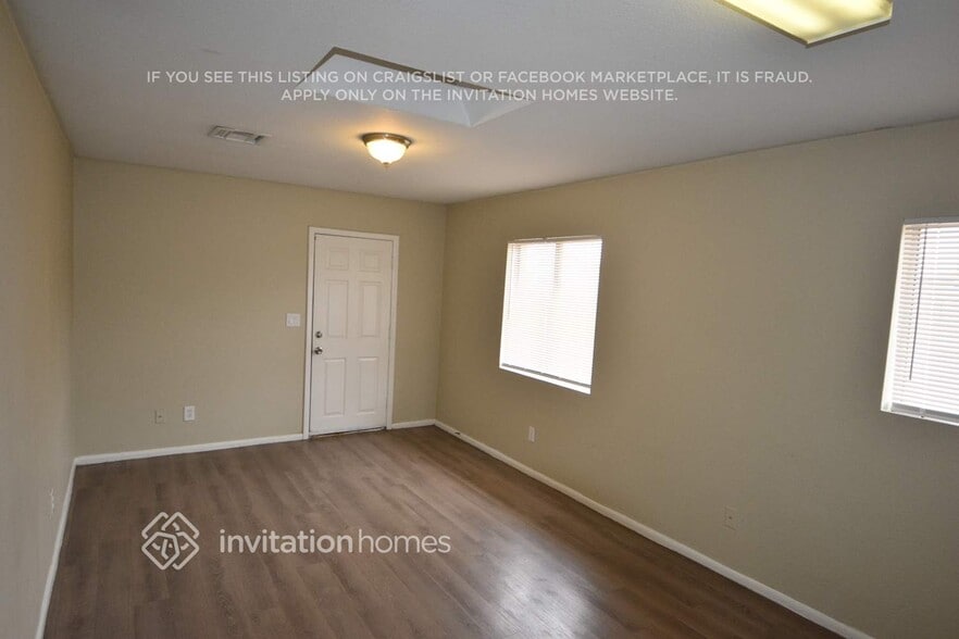 Building Photo - 4126 N Mitchell St