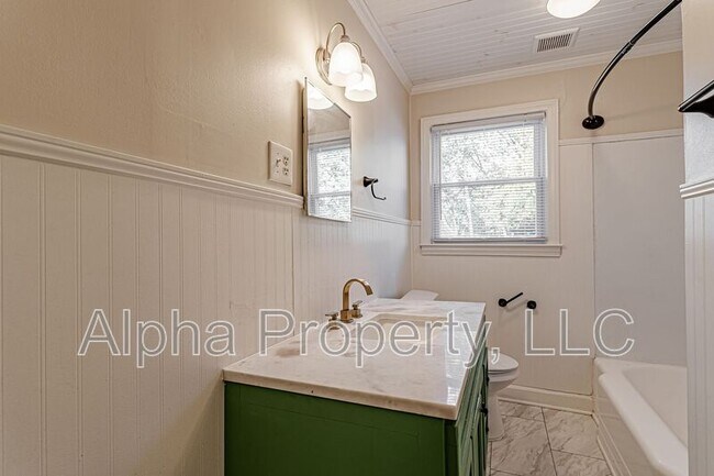 Building Photo - 101 Gary Ave