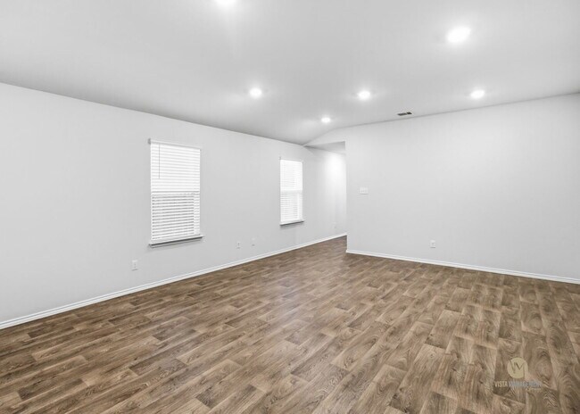 Building Photo - MOVE-IN READY | SOLAR PANELS | GREENBELT | COMMUNITY POOL & SPLASH PAD